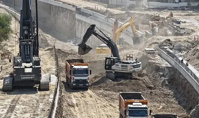 Yeni Dörtyol Köprülü Kavşağı'nda çalışmalar sürüyor
