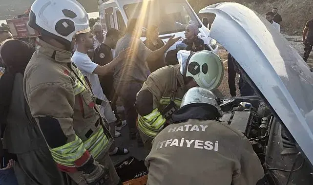 Altınözü'nde trafik kazasında 6 kişi yaralandı