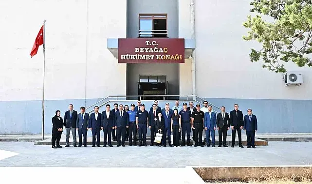 Denizli Valisi Yavuz Selim Köşger Beyağaç'ta temaslarda bulundu