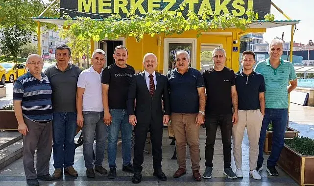 Vali Varol, güne taksi durağında başladı