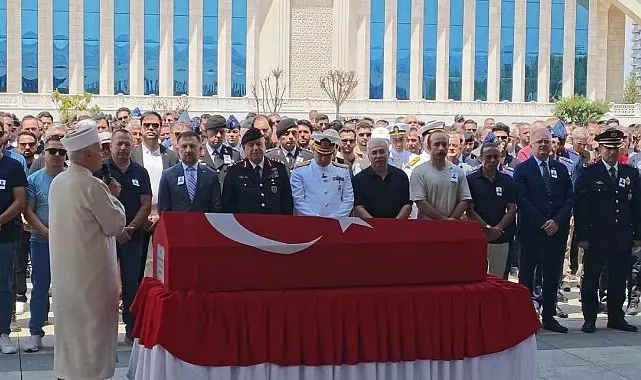 Ankara'da helikopter kazasında hayatını kaybeden pilot son yolcuğuna uğurlandı