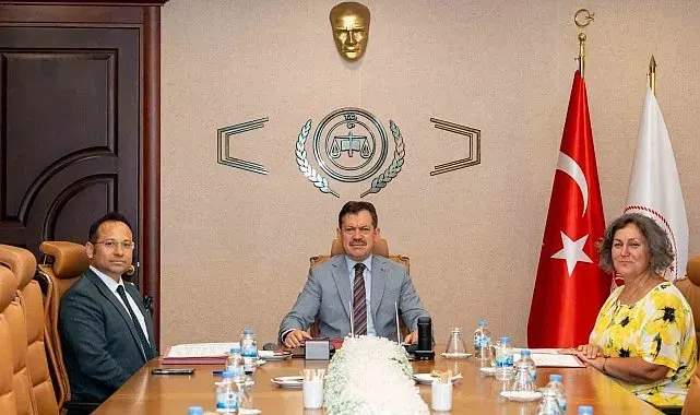 İzmir'de tutuklu kadın ve çocuklar için anlamlı protokol