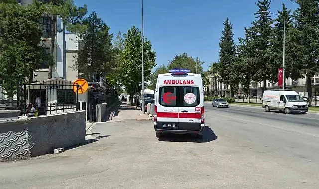 Hafif ticari aracın çarptığı yaya yaralandı