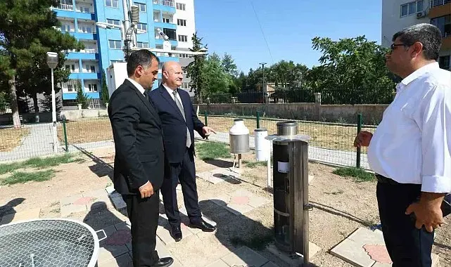 Vali Küçük, meteoroloji müdürlüğünü ziyaret etti