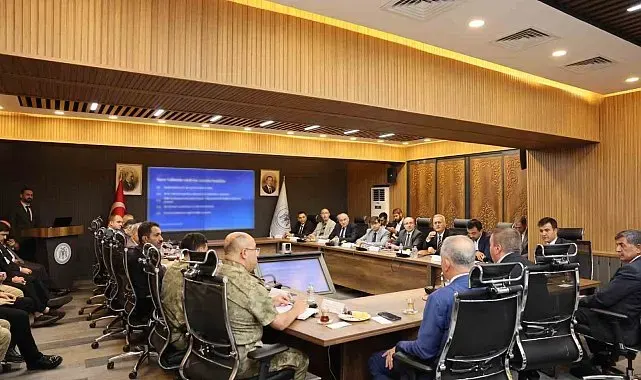 Erzincan'da yatırım ve projeler masaya yatırıldı