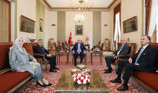 TBMM Başkanı Kurtulmuş'tan AK Parti'ye ziyaret