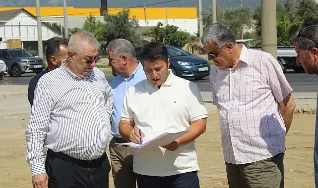 Edremit'te trafiği rahatlatacak yan yol çalışması