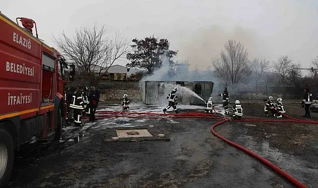 Elazığ itfaiyesi yangınlara karşı teyakkuz halinde bekliyor