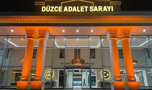 Düzce'de 8 düzensiz göçmen yakalandı, 1 organizatör tutuklandı