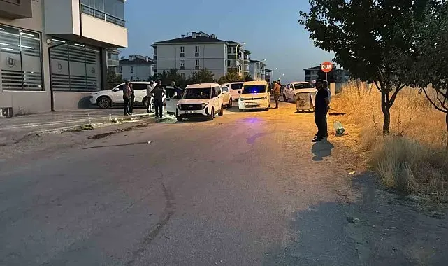 Eskişehir'de iki aile arasında çıkan kavgada 2 kişi yaralandı