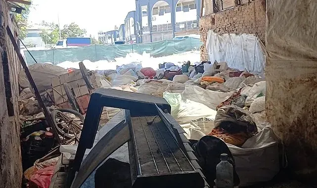 Malatya'da halk sağlığını tehdit eden ruhsatsız kayısı deposuna mühür