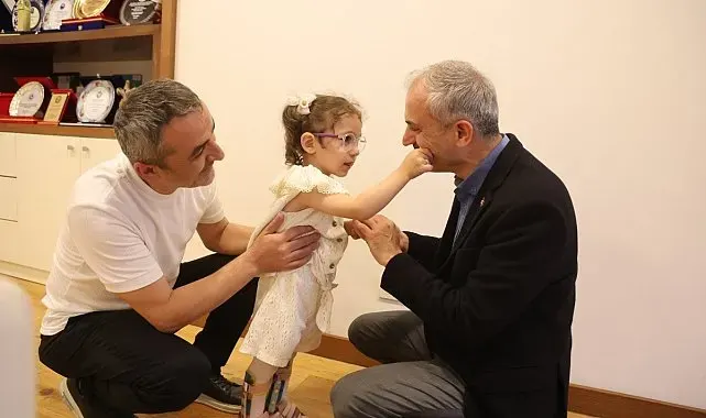 Minik Lina'nın tedavi yolculuğuna destek