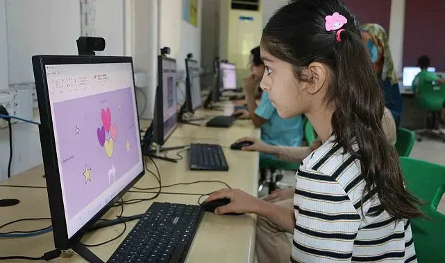 Diyarbakır'da 3 bin öğrenci yaz tatilinde kurslarda eğitim alıyor