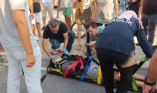 Sürüklenen motosiklet yayaların arasına daldı: 3 yaralı