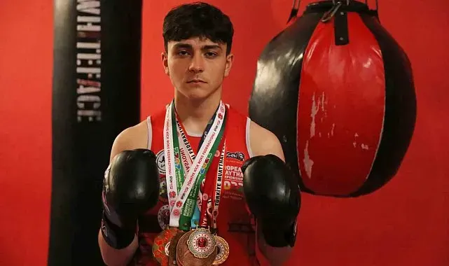 Sokaktan geçerken gördüğü spor salonu hayatını değiştirdi: Şimdi dünya şampiyonluğu peşinde