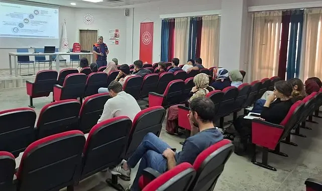 Bakım personeline afet farkındalık eğitimi verildi