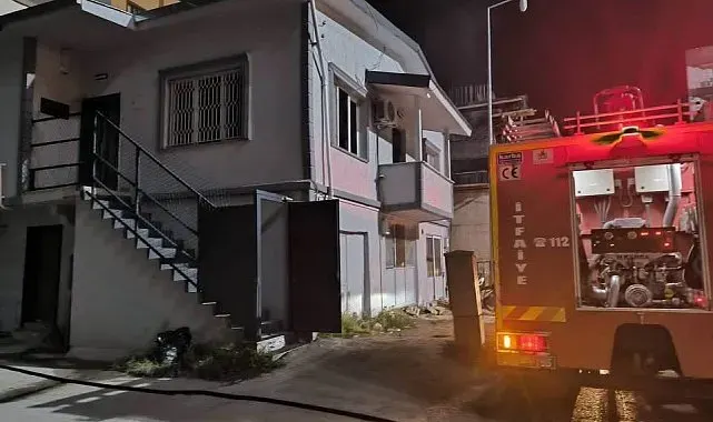 İskenderun'da iş yerinin deposunda yangın çıktı
