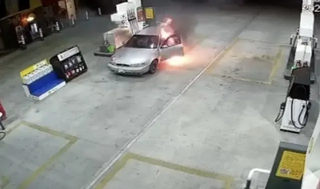 Yakıt almaya geldi, aracı alev topuna döndü