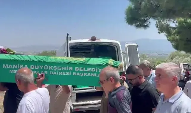 Cinayet kurbanı kız 17 yıl sonra toprağa verildi