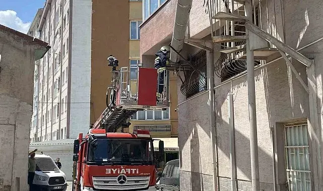 Eskişehir'de fırın bacasında çıkan yangın paniğe sebep oldu
