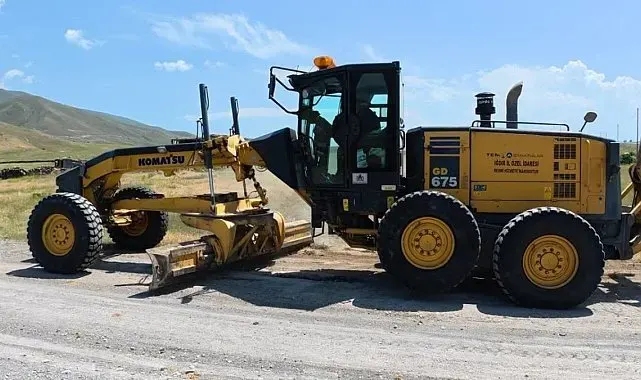 Iğdır'da köy yollarında yol açma çalışmaları sürüyor