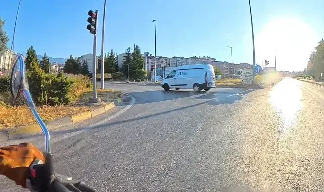 Karabük'te kırmızı ışık ihlalleri kask kamerasında