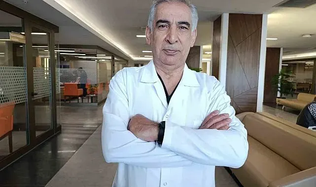 Op. Dr. Atlı: "Ebola, iç ve dış organlarda kanamalarla seyreden bir hastalık"