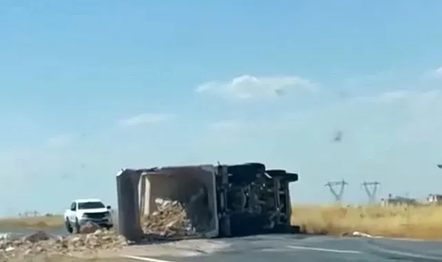 Siirt'te kamyon devrildi: 1 yaralı