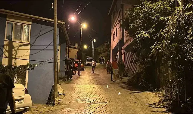 Pompalı tüfekle geldi, gece yarısı mahalleliyi sokağa döktü: 1 yaralı