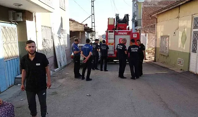 Malatya'da 5 büyüklüğündeki deprem paniğe neden oldu
