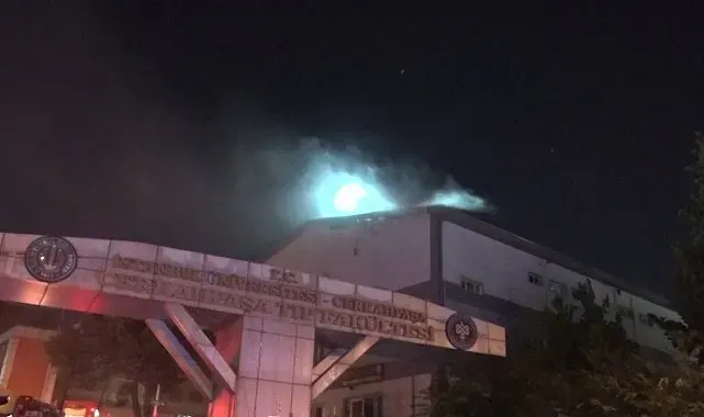 Cerrahpaşa Diş Hekimliği Fakültesi çatısında yangın çıktı