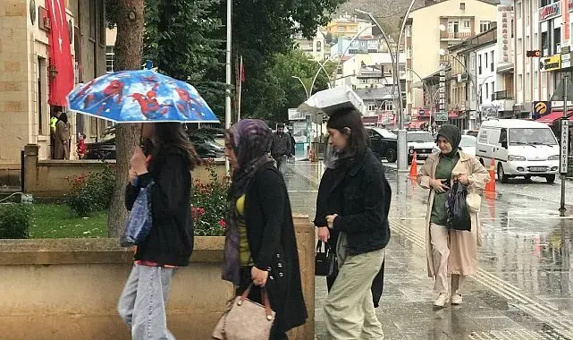 Bayburt'ta gök gürültülü sağanak yağış bekleniyor