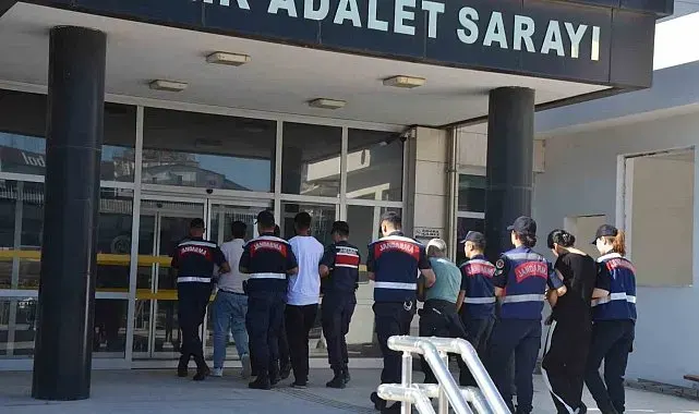 Serik'teki sosyal medya dolandırıcılığı operasyonunda 4 şüpheliden 3'ü tutuklandı