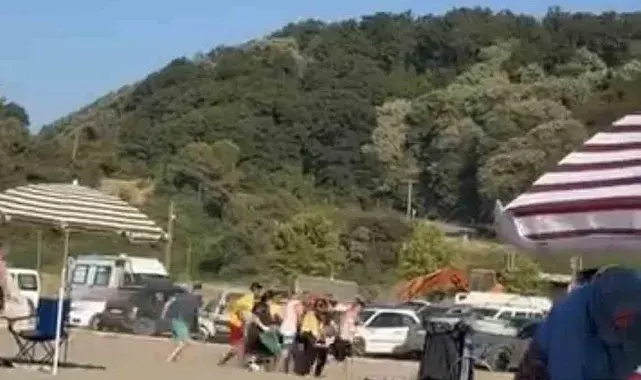Denizde boğulma tehlikesi geçiren kişiyi vatandaşlar kurtardı