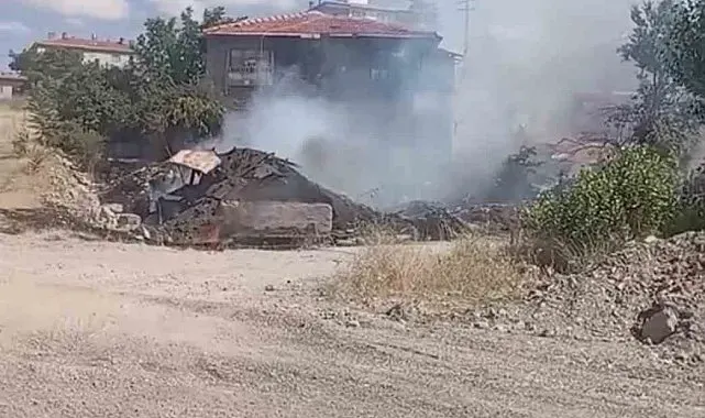 Ankara'da otları temizlemek için yakılan ateş eve sıçradı