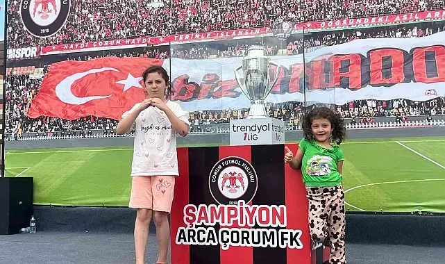 Çorum FK taraftarları şampiyonluk kupasıyla buluştu