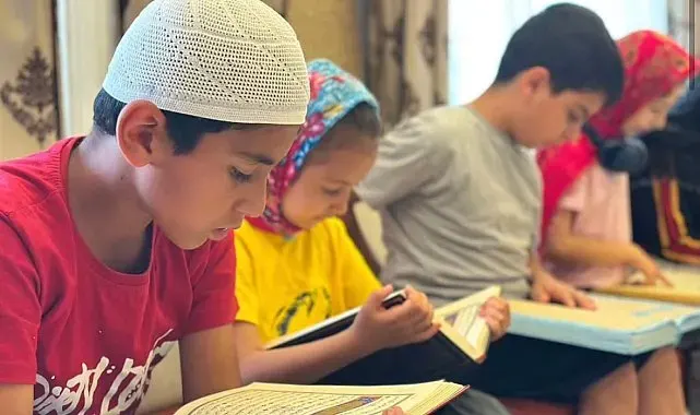 Ağrı'da minik kursiyerlerden şehitler için Kur'an ve dua