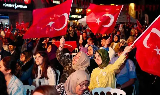 Ordu meydana sığmadı
