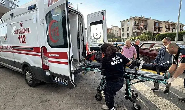Otomobile çarpmamak için manevra yapınca bisikletten düştü