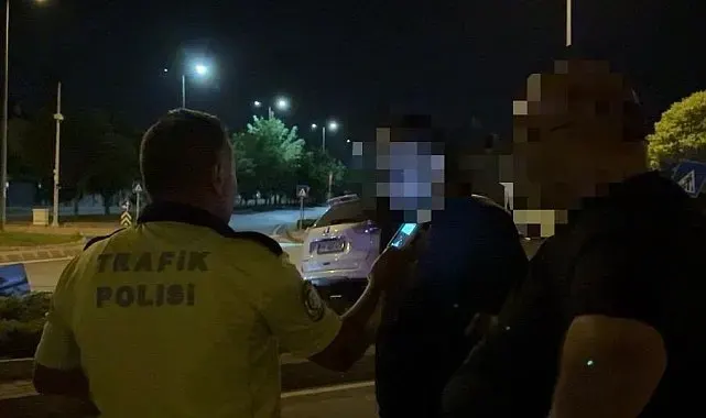 Kaza yapan sürücü yerine başkasını getirdi, kamera oyunu bozdu