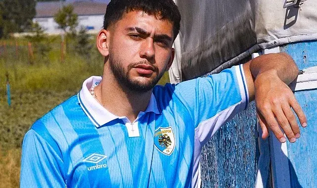 Erzurumspor FK, yeni sezonun "Gökbörü" formasını tanıttı