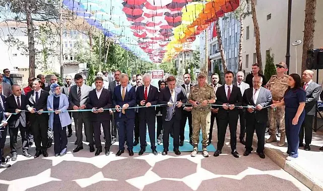 Erzincan'da 15 Temmuz Anma Merkezi ziyarete açıldı