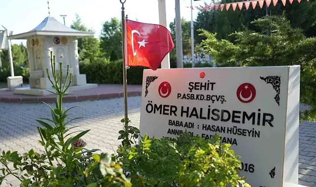 Türkiye'nin dört bir yanından şehit Ömer Halisdemir'in kabrine ziyaret