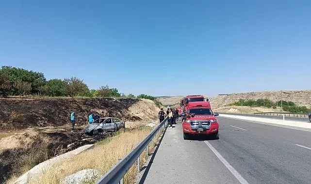 Bariyerlere çarpan otomobil alev aldı: 1 ölü, 1 ağır yaralı