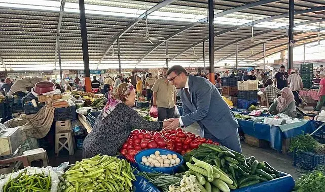 Kaymakam Sözen pazarcı esnafı ve vatandaşlarla buluştu
