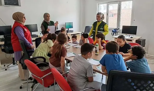 Erfelek'te gençlere "bağımsızlık ve teknoloji" farkındalığı