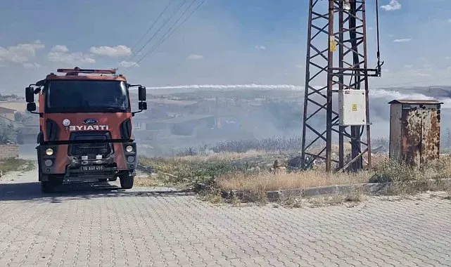 Çorum'da örtü yangınını itfaiye söndürdü