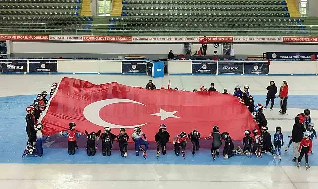Buzda 15 Temmuz için anlamlı tören