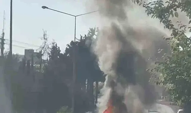 Seyir halindeki otomobil alev alev yandı