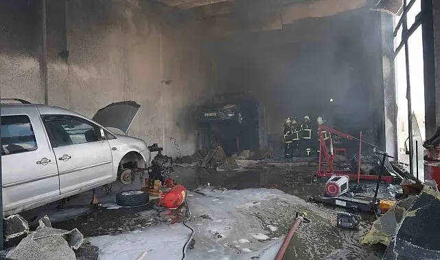 Yangında her şey kül oldu, Kur'an-ı Kerim ve Türk bayrağı zarar görmedi